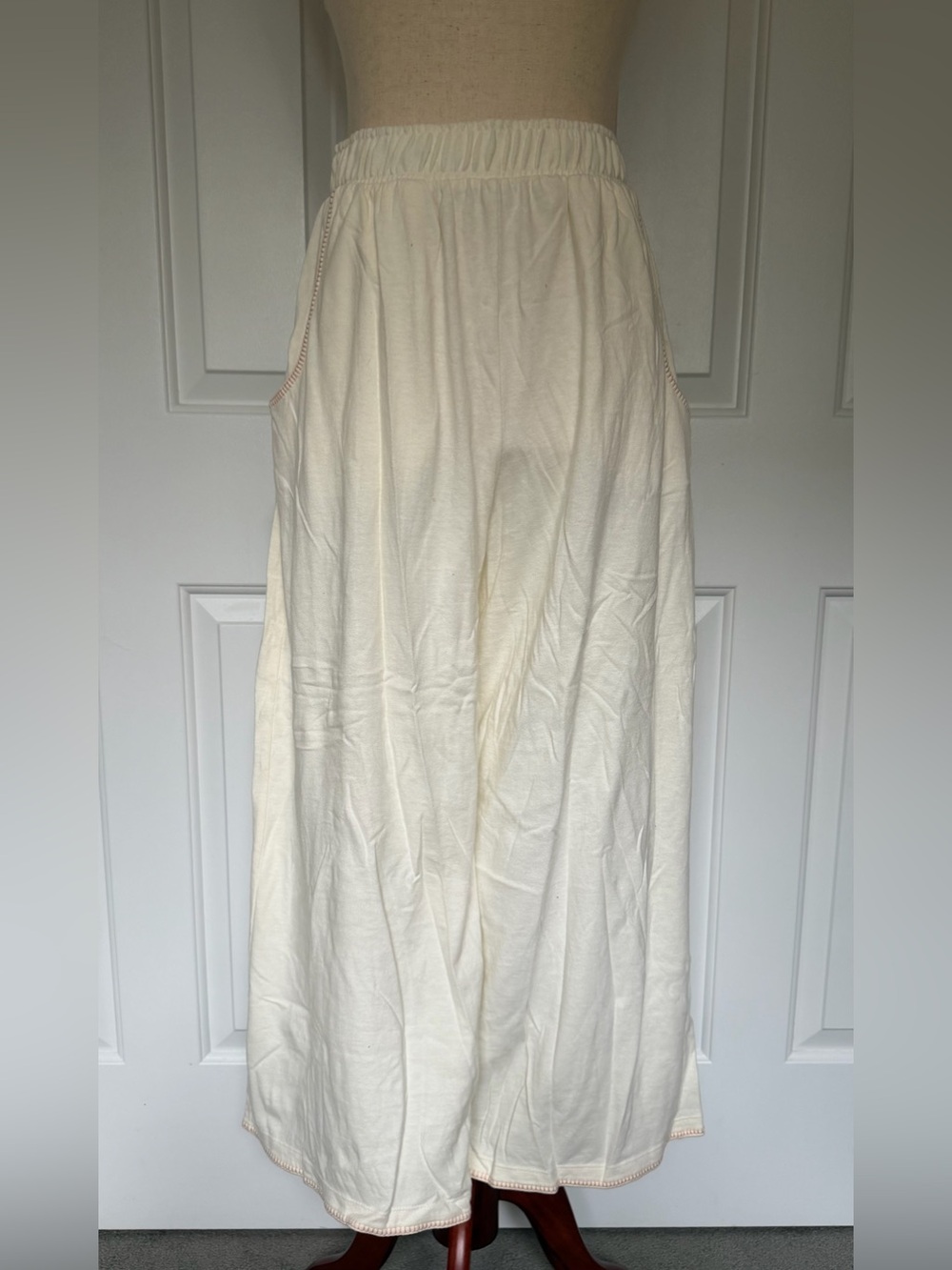 Universal Thread Ivory Wide Leg Pull On Pants Size XS